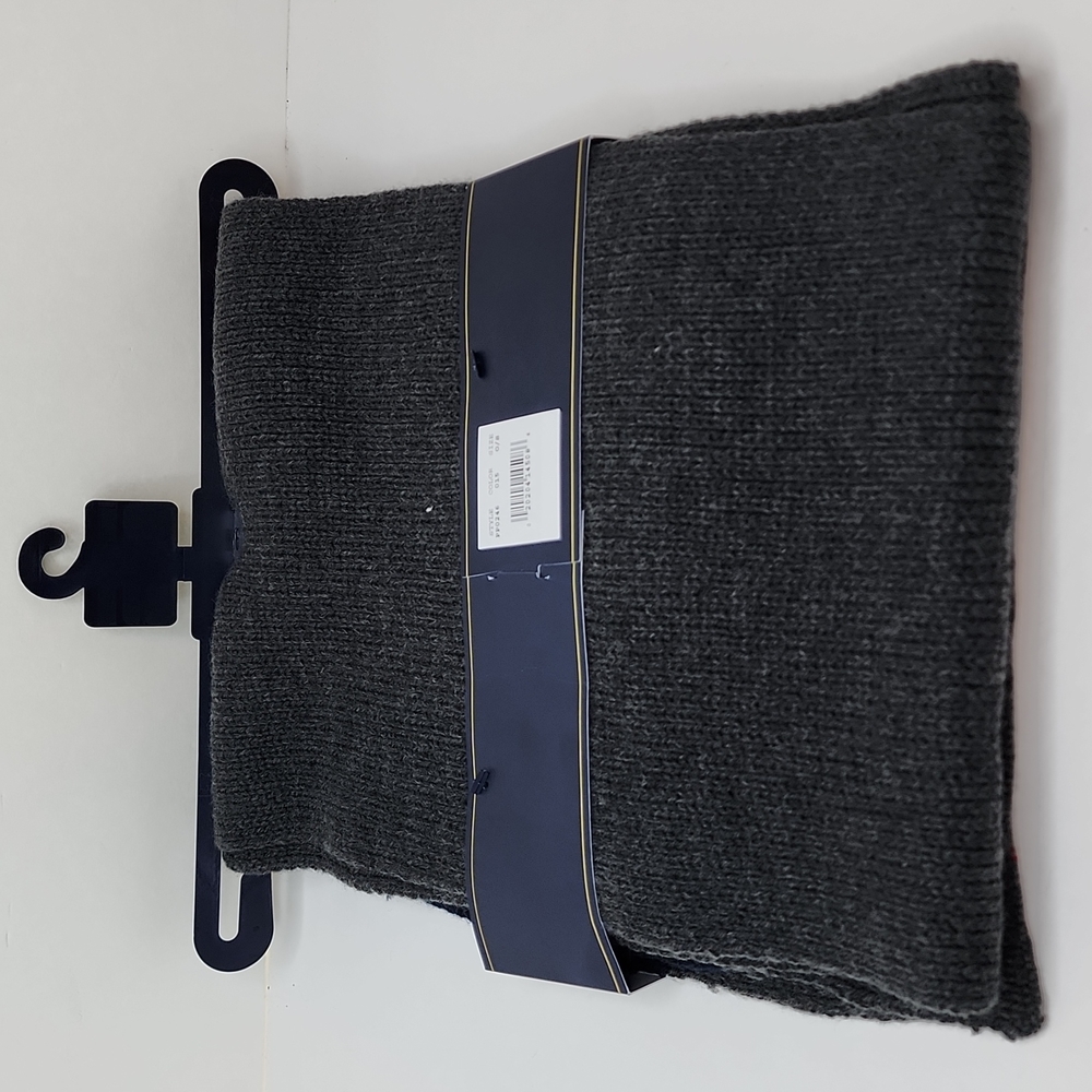 POLO RALPH LAUREN 2 PIECE SET, GREY & NAVY HAT & SCARF - Picture 8 of 12